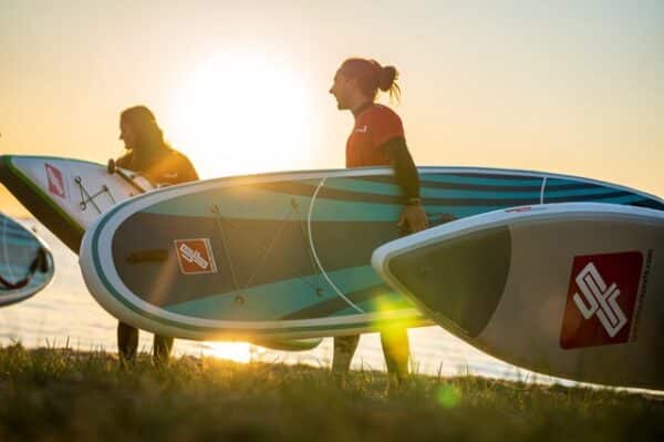 Malibu 11.0 Surf StandUpPaddle Board mit Surf Option für Wing und aufblasbares Windsurf Segel. Perfekt geeignet für kleine SUP Touren und Choppy Water und Wellenhähe bis 1m.