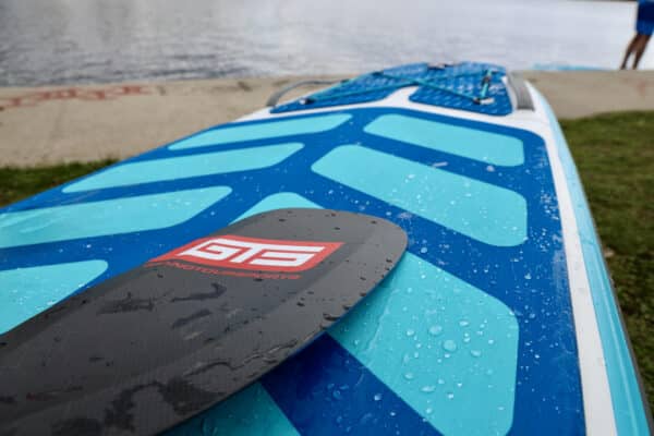 Touring 12.6 PBC Surf mit Surfoption für Windsurfen und Wing Surfen Standup Paddle Board SUP für lange Touren mit Carbon Paddel Narrow 85 Spoon Blade